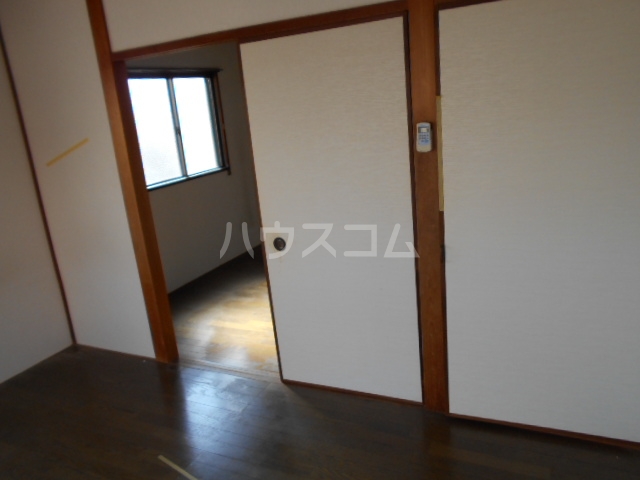 21/30 エントランス