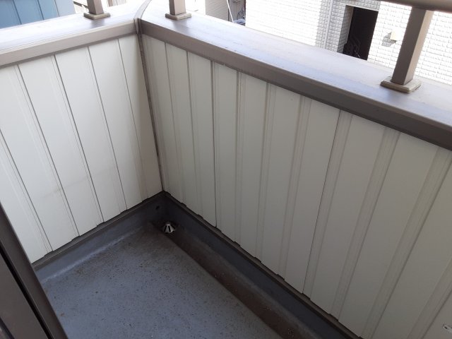 19/28 バルコニー