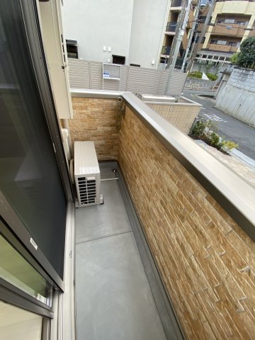 18/27 バルコニー