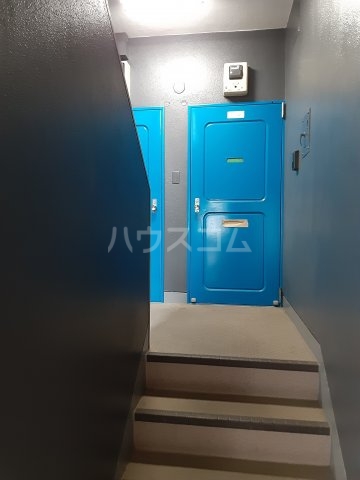 13/30 玄関