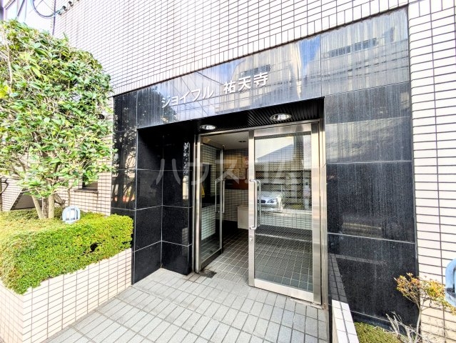 21/29 エントランス