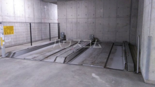 22/29 駐車場