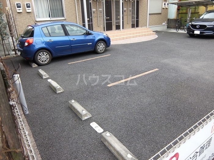 20/23 駐車場