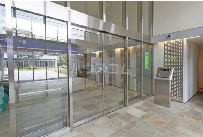 5/8 エントランス