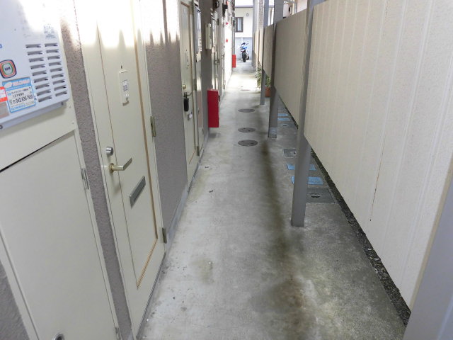 22/30 エントランス