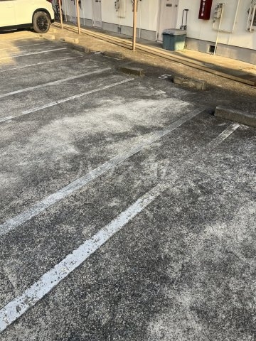 23/30 駐車場