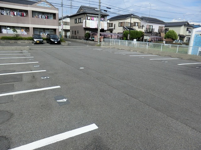 22/30 駐車場