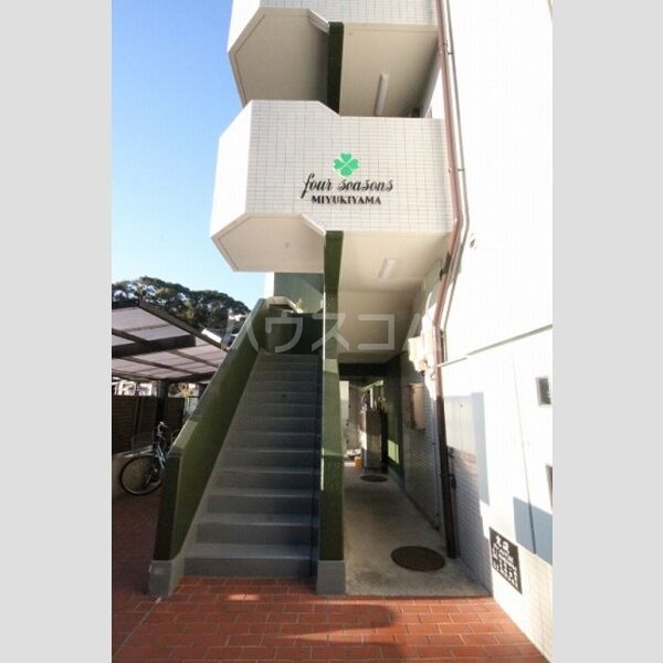 17/22 エントランス