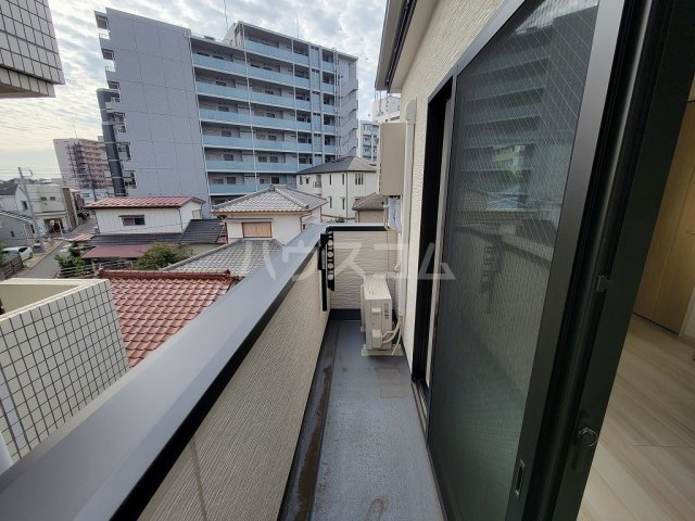 20/30 バルコニー