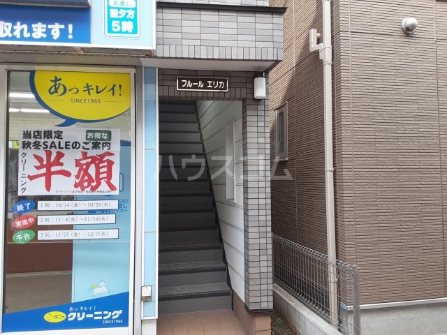 18/29 エントランス