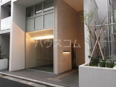 13/16 エントランス