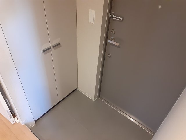 13/30 玄関