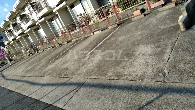 20/23 駐車場