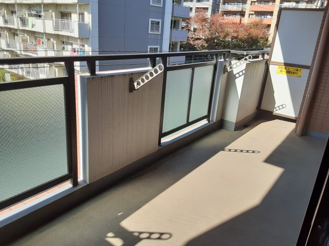 23/30 バルコニー