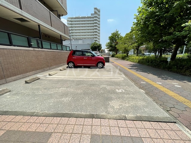 22/30 駐車場