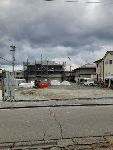 25/28 駐車場