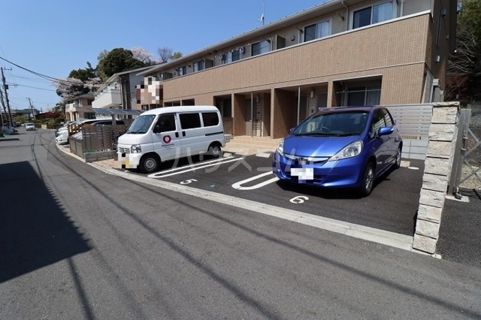 17/27 駐車場