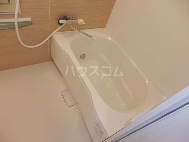 14/28 浴室