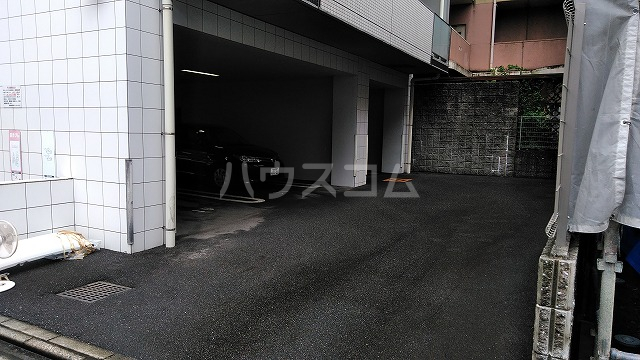 26/30 駐車場