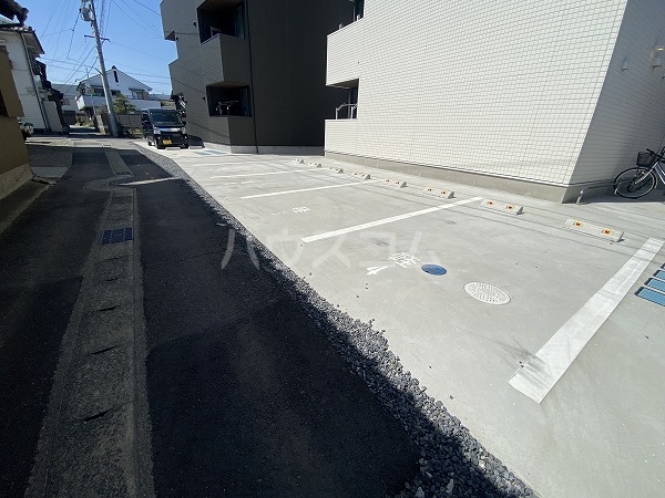 25/30 駐車場