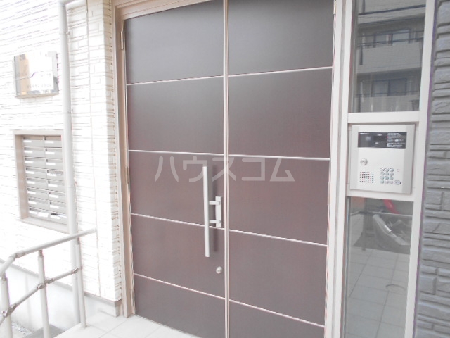 20/29 エントランス