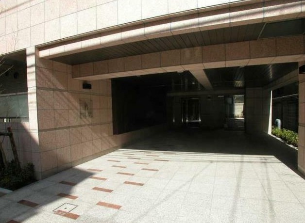 20/26 エントランス