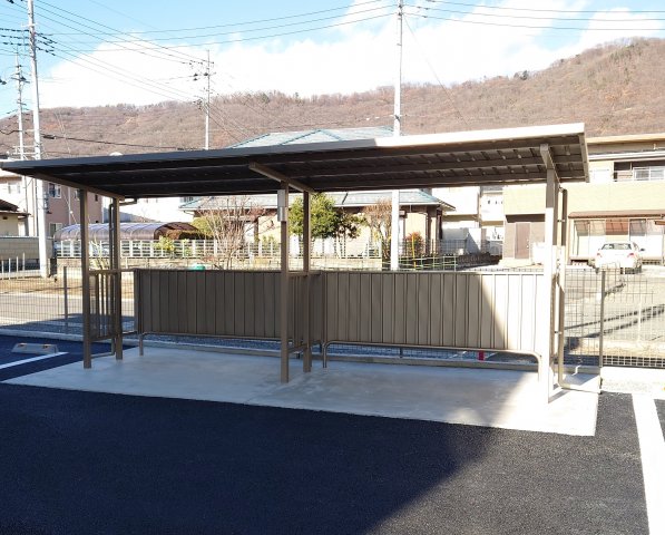 24/29 駐車場