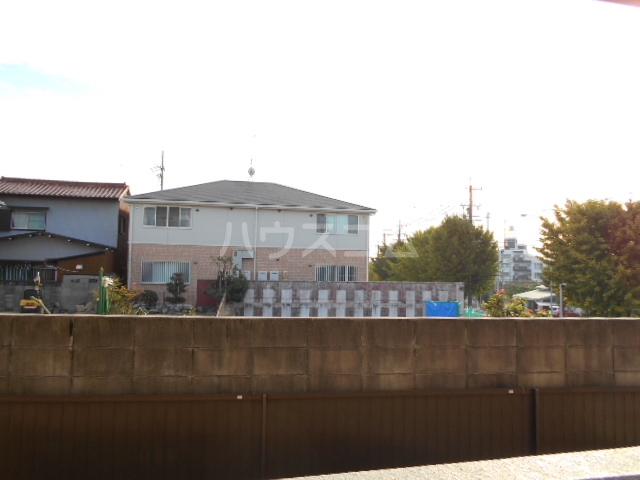 2/5 エントランス