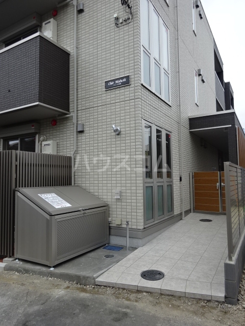 22/25 エントランス