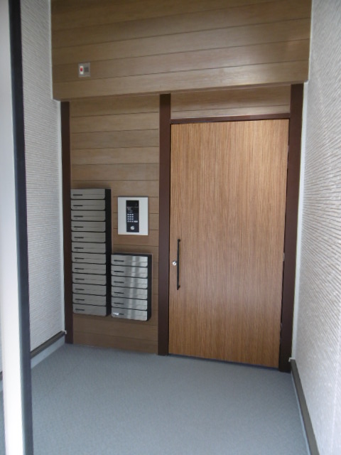 21/26 エントランス
