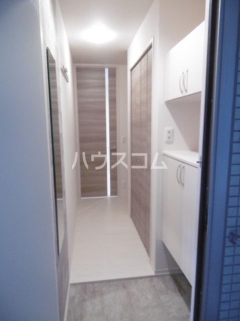 24/25 エントランス