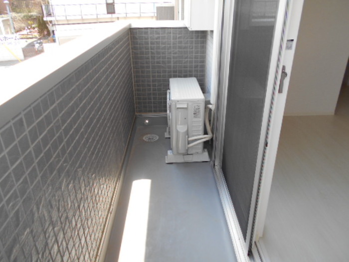 13/18 バルコニー