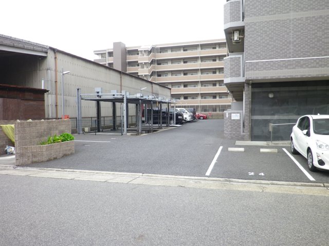 22/29 駐車場