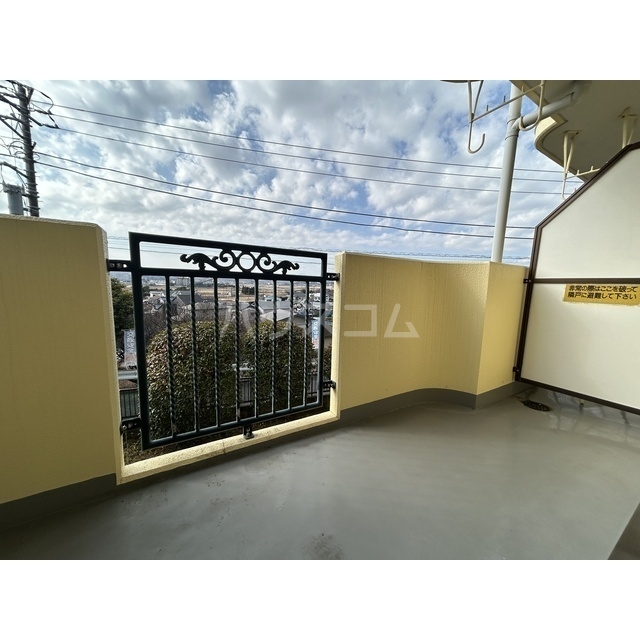 13/23 バルコニー