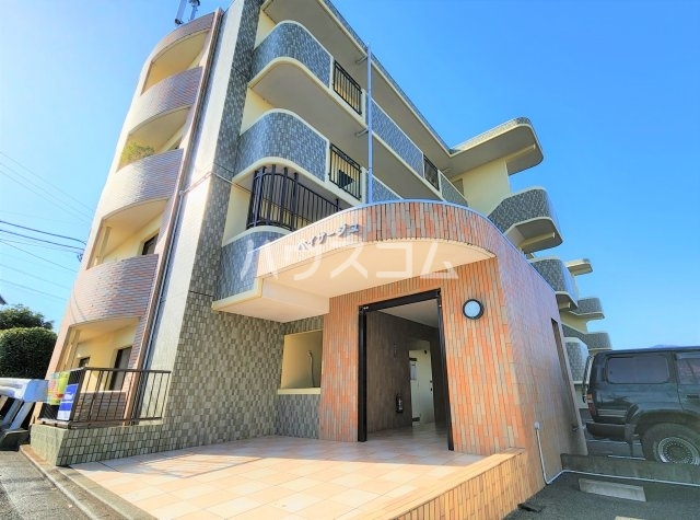 18/23 エントランス