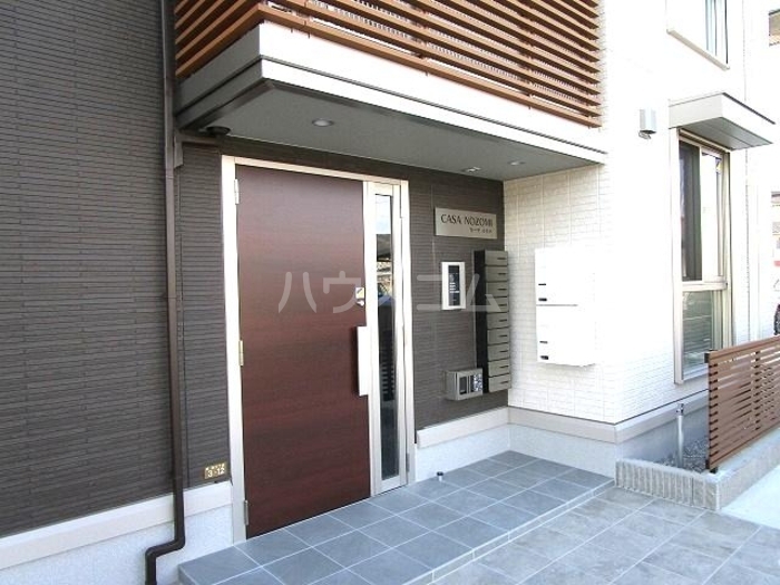 21/30 エントランス