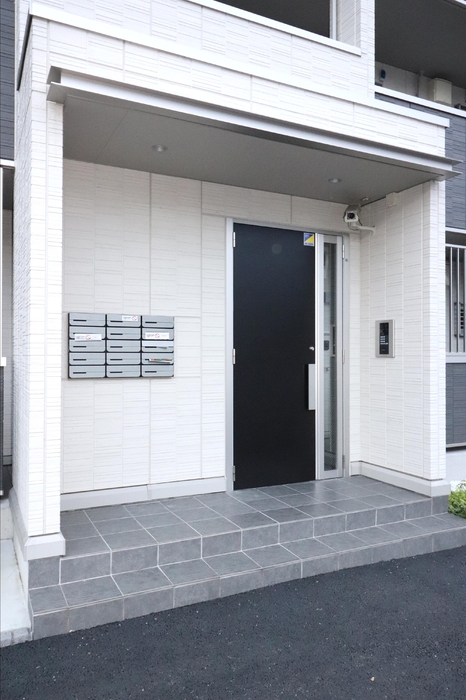 18/19 エントランス