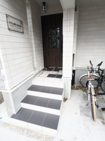 2/3 エントランス