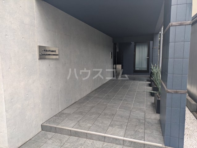 22/30 エントランス