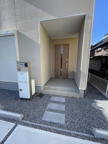 23/30 エントランス