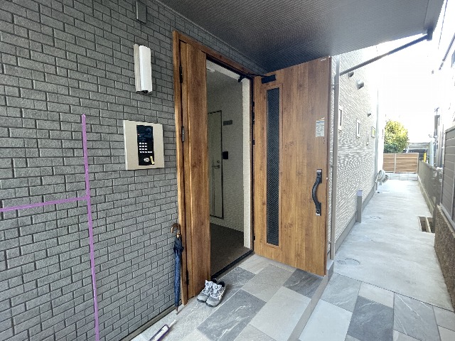 22/30 エントランス