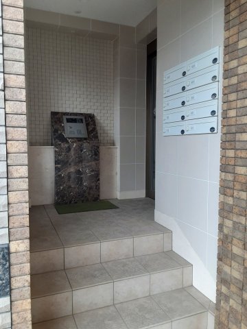 2/4 エントランス