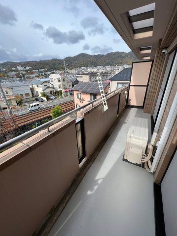 23/30 バルコニー