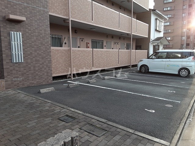21/30 駐車場