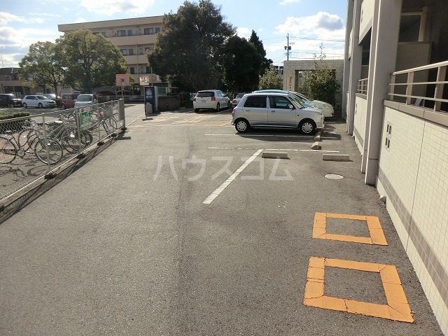 25/30 駐車場