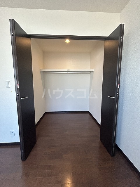 13/30 収納