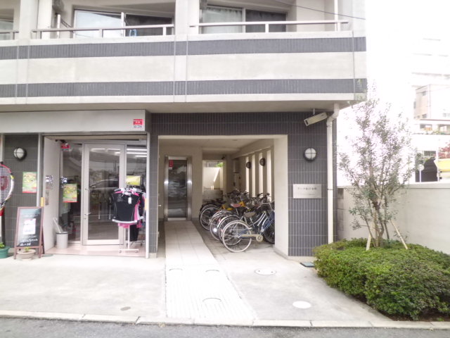 29/30 エントランス