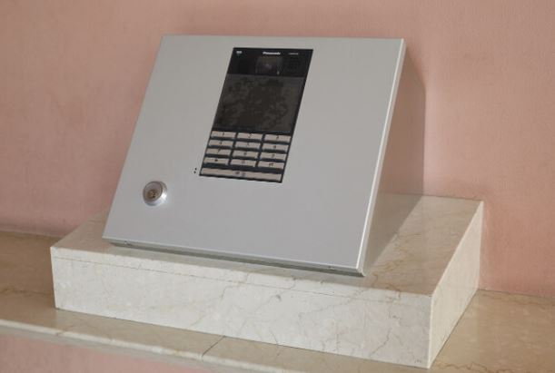 21/30 エントランス