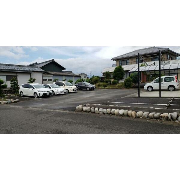 2/6 駐車場