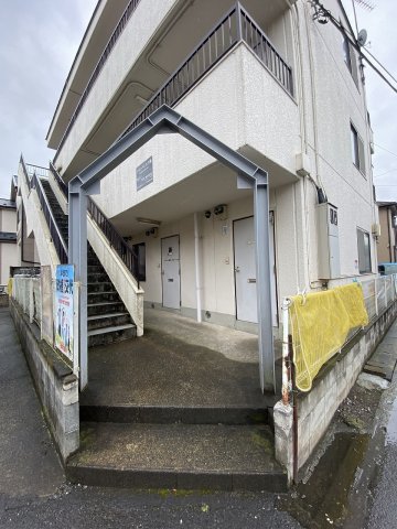 16/19 エントランス